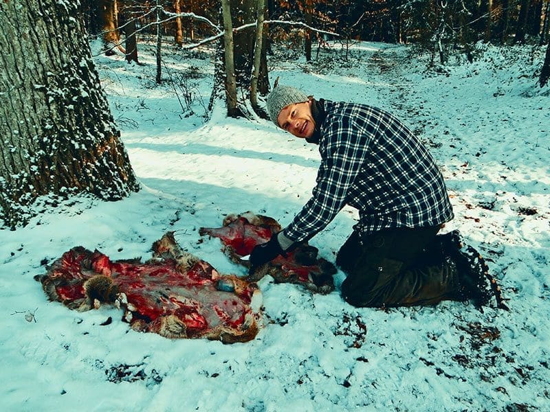 Ob Survival Guide oder Survival Buch - Letztlich lernt man vor allem durchs selber Ausprobieren.
